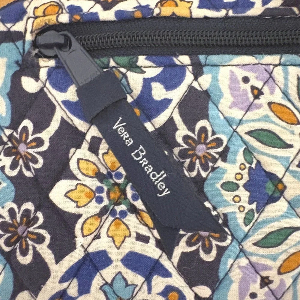 Vera Bradley RFID Quilted Cotton Wristlet Wallet Blue Yellow Medallion‎ Floral